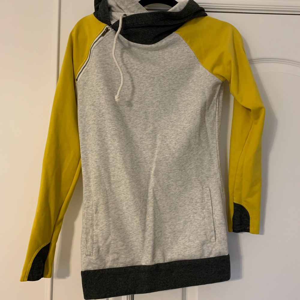 Funky pullover